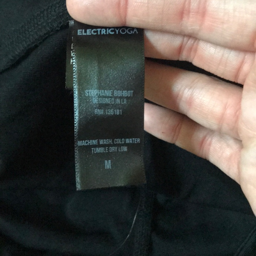 Electric Yoga Black and Mesh Leggings - Picture 4 of 5
